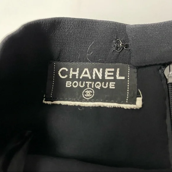 CHANEL Vintage Silk Mini Skirt - Picture 2 of 6